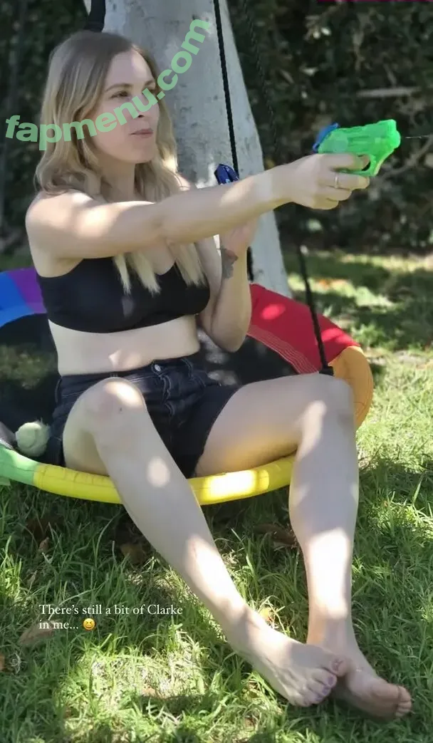 Eliza Taylor nude photo #0225 (elizajaneface)