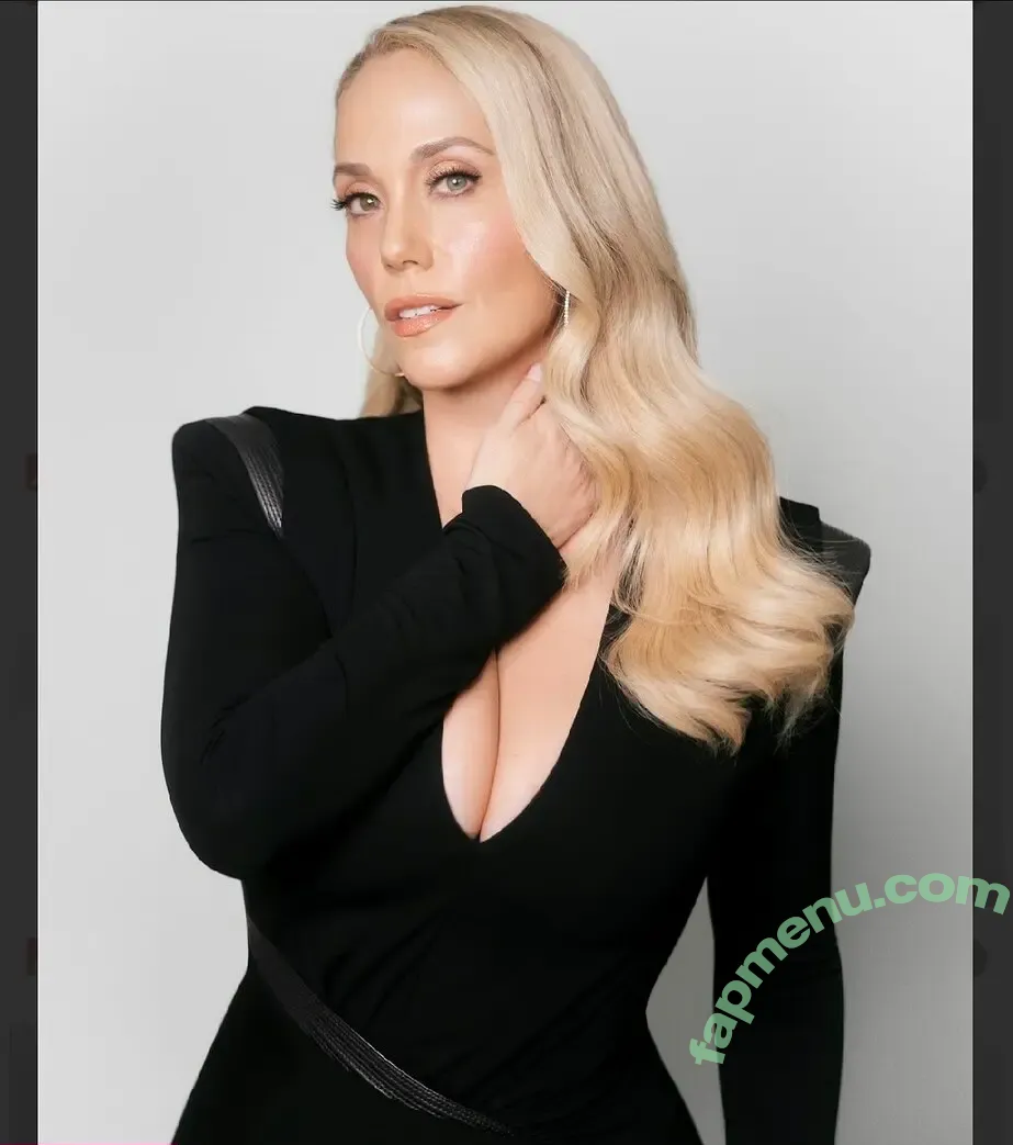 Elizabeth Berkley nude photo #0039 (elizberkley)