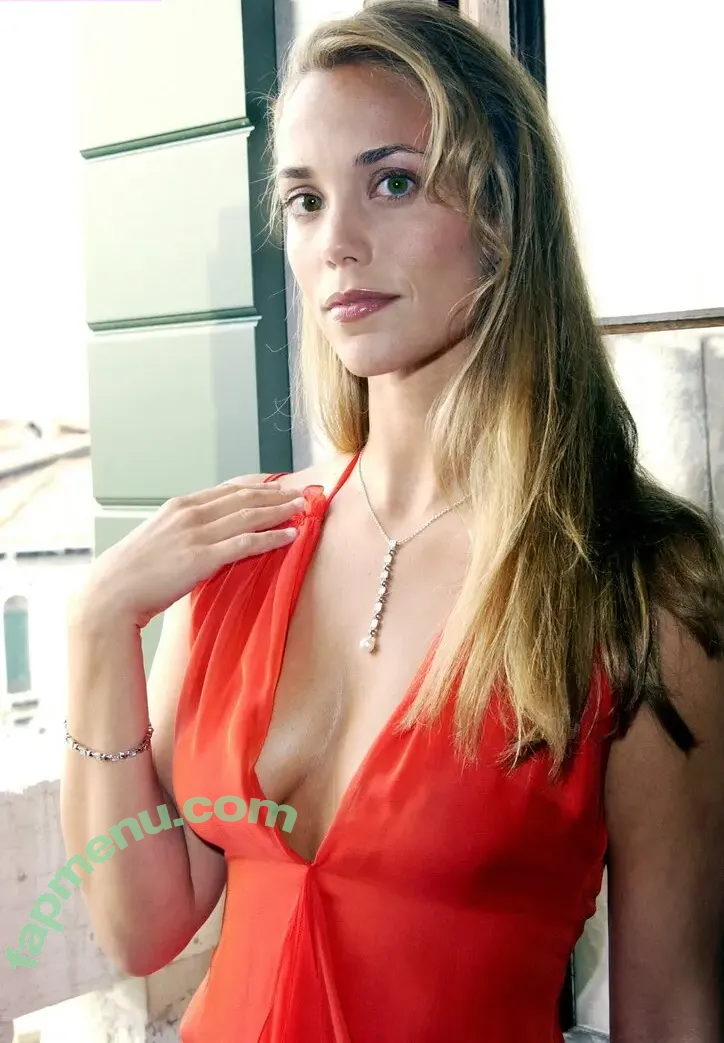 Elizabeth Berkley nude photo #0049 (elizberkley)