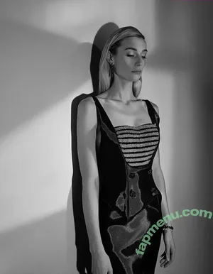 Elizabeth Debicki / elizabethdebickinators nude photo #0388