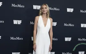 Elizabeth Debicki / elizabethdebickinators nude photo #0417