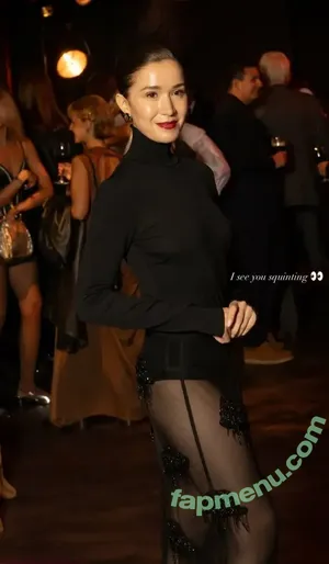 Elizabeth Dulau / elizabethdulau nude photo #0043