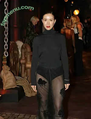 Elizabeth Dulau / elizabethdulau nude photo #0044