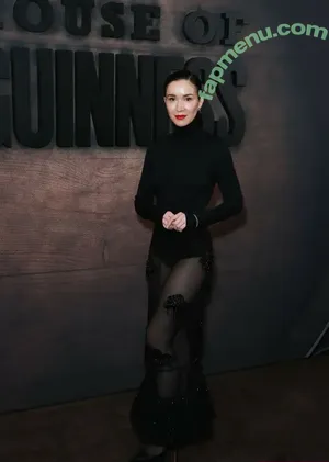 Elizabeth Dulau / elizabethdulau nude photo #0050