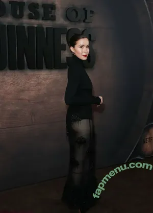 Elizabeth Dulau / elizabethdulau nude photo #0054