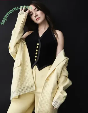 Elizabeth Dulau / elizabethdulau nude photo #0070