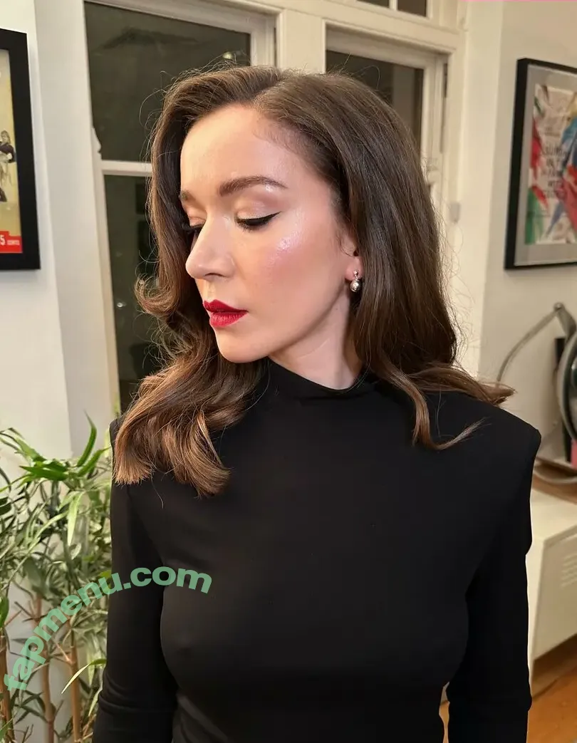 Elizabeth Dulau nude photo #0057 (elizabethdulau)