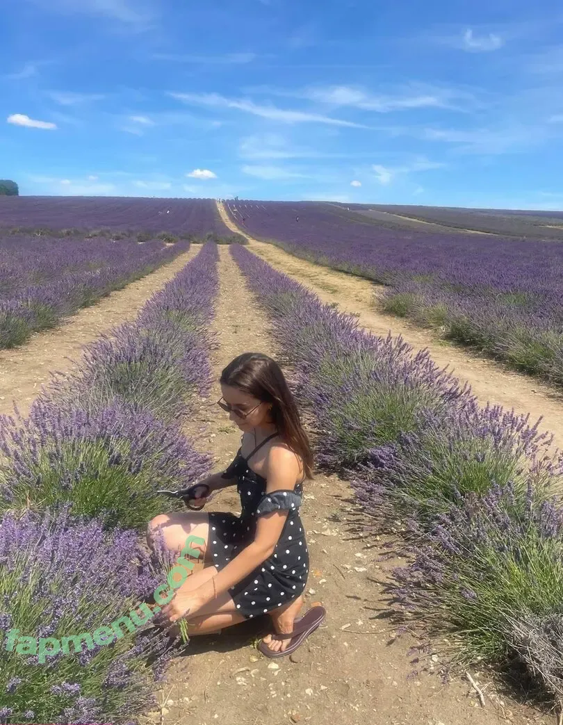 Elizabeth Dulau nude photo #0068 (elizabethdulau)