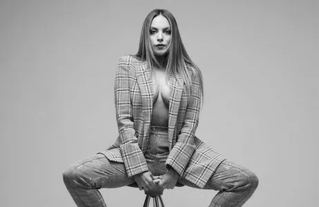 Elizabeth Gillies / ElizabethGilliesOfficial / LizGillies / lizgillz nude photo #0011