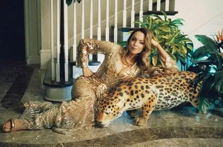 Elizabeth Gillies / ElizabethGilliesOfficial / LizGillies / lizgillz nude photo #0052