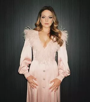 Elizabeth Gillies / ElizabethGilliesOfficial / LizGillies / lizgillz nude photo #0072