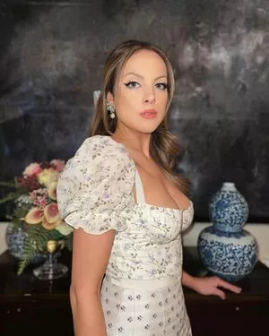 Elizabeth Gillies / ElizabethGilliesOfficial / LizGillies / lizgillz nude photo #0073