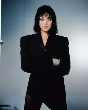 Elizabeth Gillies / ElizabethGilliesOfficial / LizGillies / lizgillz nude photo #0077