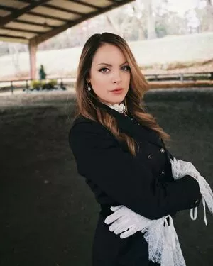 Elizabeth Gillies / ElizabethGilliesOfficial / LizGillies / lizgillz nude photo #0079