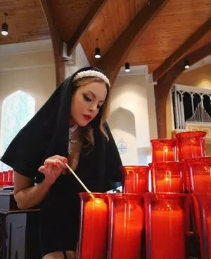 Elizabeth Gillies / ElizabethGilliesOfficial / LizGillies / lizgillz nude photo #0085