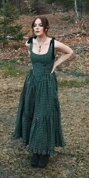 Elizabeth Gillies / ElizabethGilliesOfficial / LizGillies / lizgillz nude photo #0168