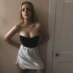 Elizabeth Gillies / ElizabethGilliesOfficial / LizGillies / lizgillz nude photo #0217