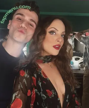 Elizabeth Gillies / lizgillz nude photo #0606