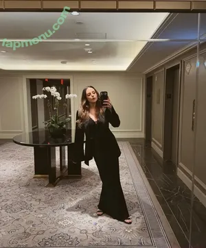 Elizabeth Gillies / lizgillz nude photo #0688