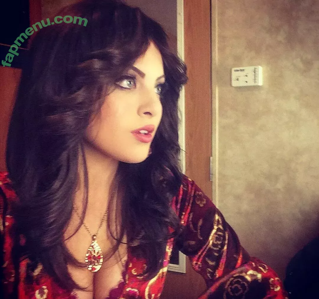 Elizabeth Gillies nude photo #0032 (ElizabethGilliesOfficial / LizGillies / lizgillz)