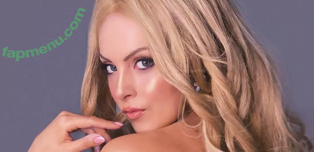 Elizabeth Gillies nude photo #0046 (ElizabethGilliesOfficial / LizGillies / lizgillz)