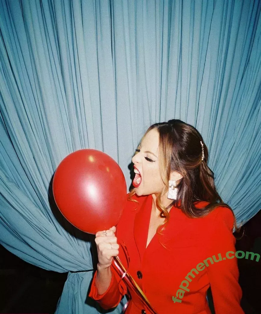 Elizabeth Gillies nude photo #0061 (ElizabethGilliesOfficial / LizGillies / lizgillz)