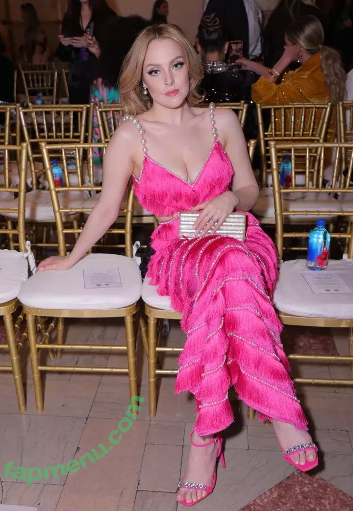 Elizabeth Gillies nude photo #0104 (ElizabethGilliesOfficial / LizGillies / lizgillz)
