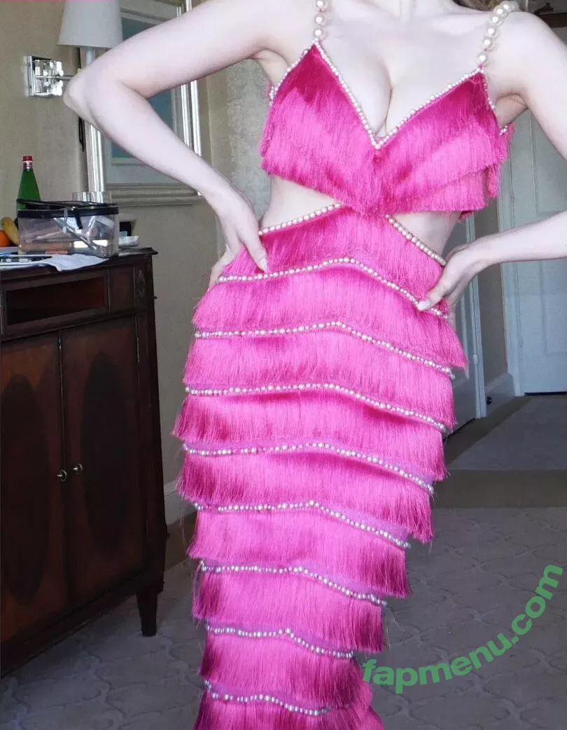 Elizabeth Gillies nude photo #0106 (ElizabethGilliesOfficial / LizGillies / lizgillz)