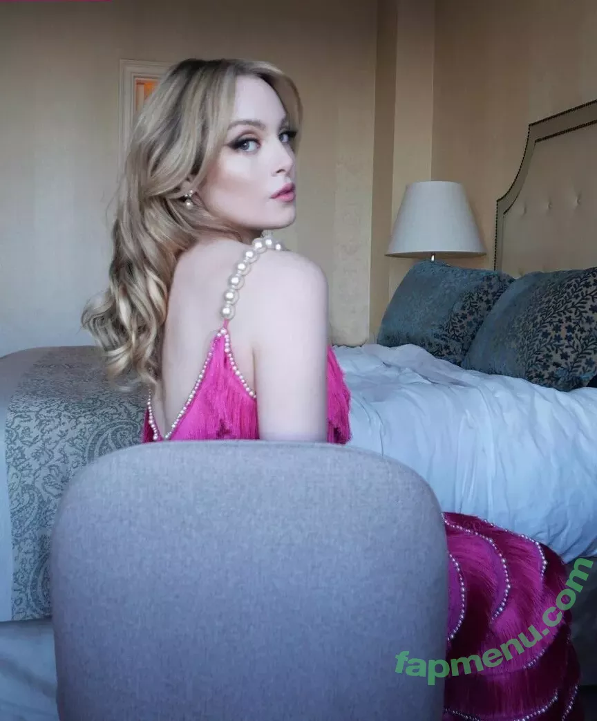 Elizabeth Gillies nude photo #0107 (ElizabethGilliesOfficial / LizGillies / lizgillz)