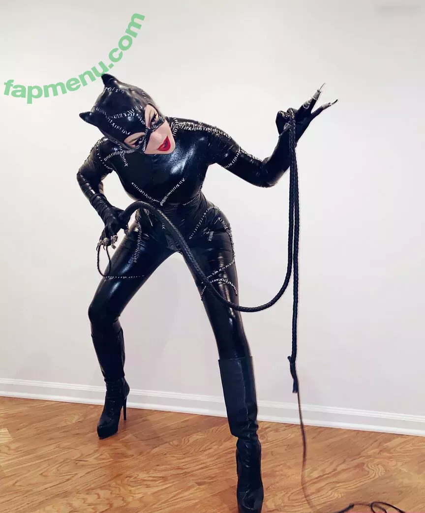 Elizabeth Gillies nude photo #0254 (ElizabethGilliesOfficial / LizGillies / lizgillz)