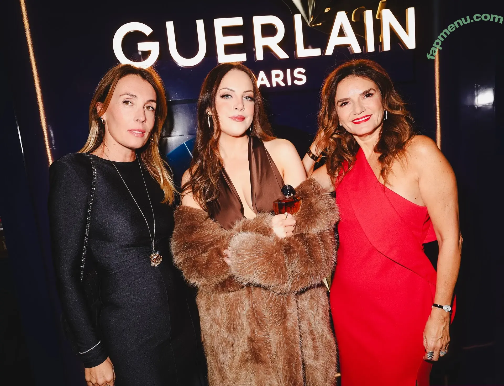 Elizabeth Gillies nude photo #0678 (lizgillz)