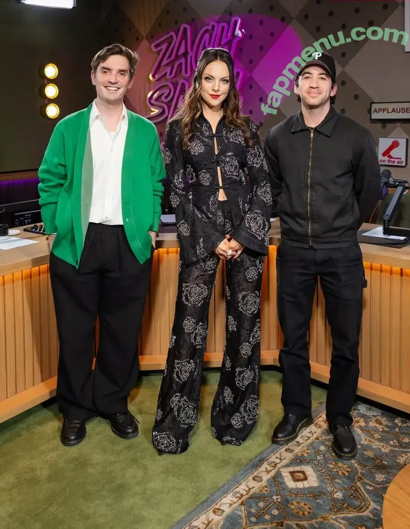 Elizabeth Gillies nude photo #0717 (ElizabethGilliesOfficial / LizGillies / lizgillz)