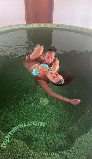 Elizabeth Hurley / elizabethhurley1 nude photo #0802