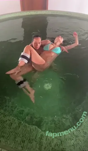 Elizabeth Hurley / elizabethhurley1 nude photo #0806