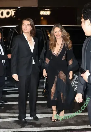 Elizabeth Hurley / elizabethhurley1 nude photo #0883