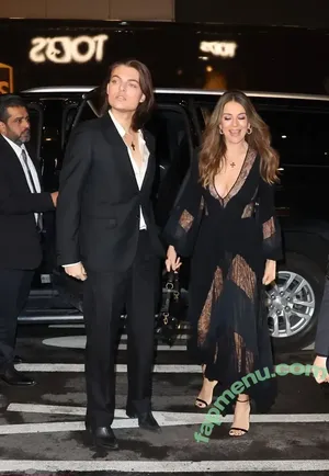 Elizabeth Hurley / elizabethhurley1 nude photo #0885