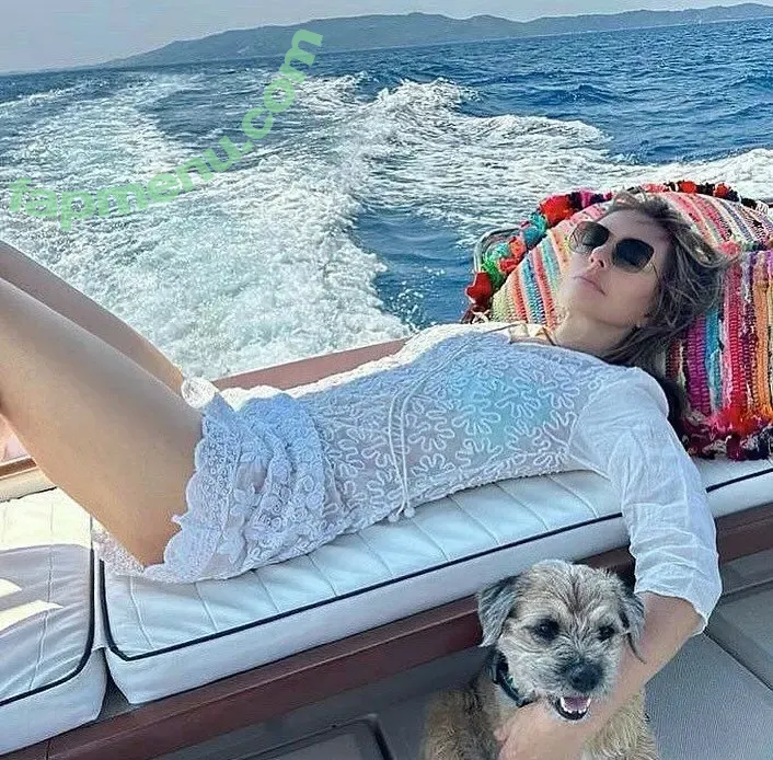 Elizabeth Hurley nude photo #0518 (elizabethhurley1)