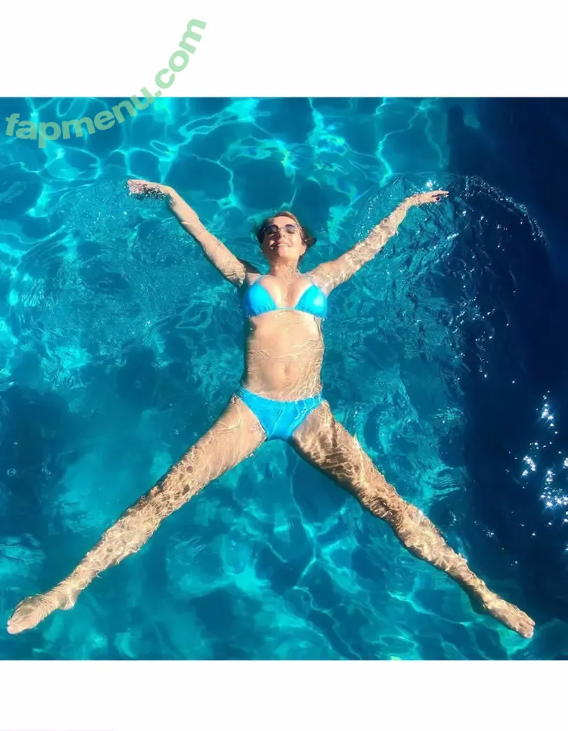 Elizabeth Hurley nude photo #0582 (elizabethhurley1)