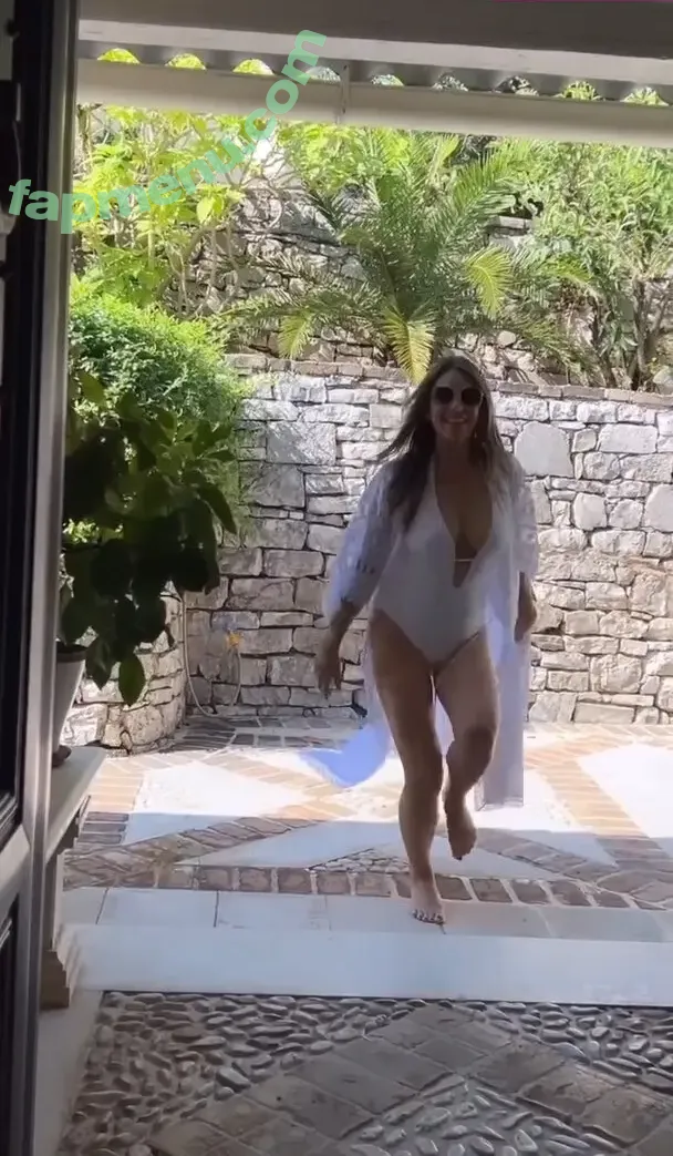 Elizabeth Hurley nude photo #0694 (elizabethhurley1)