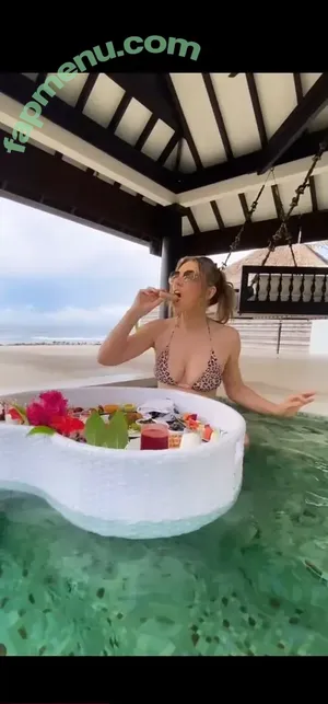 Elizabeth Hurley / elizabethhurley1 nude photo #1040