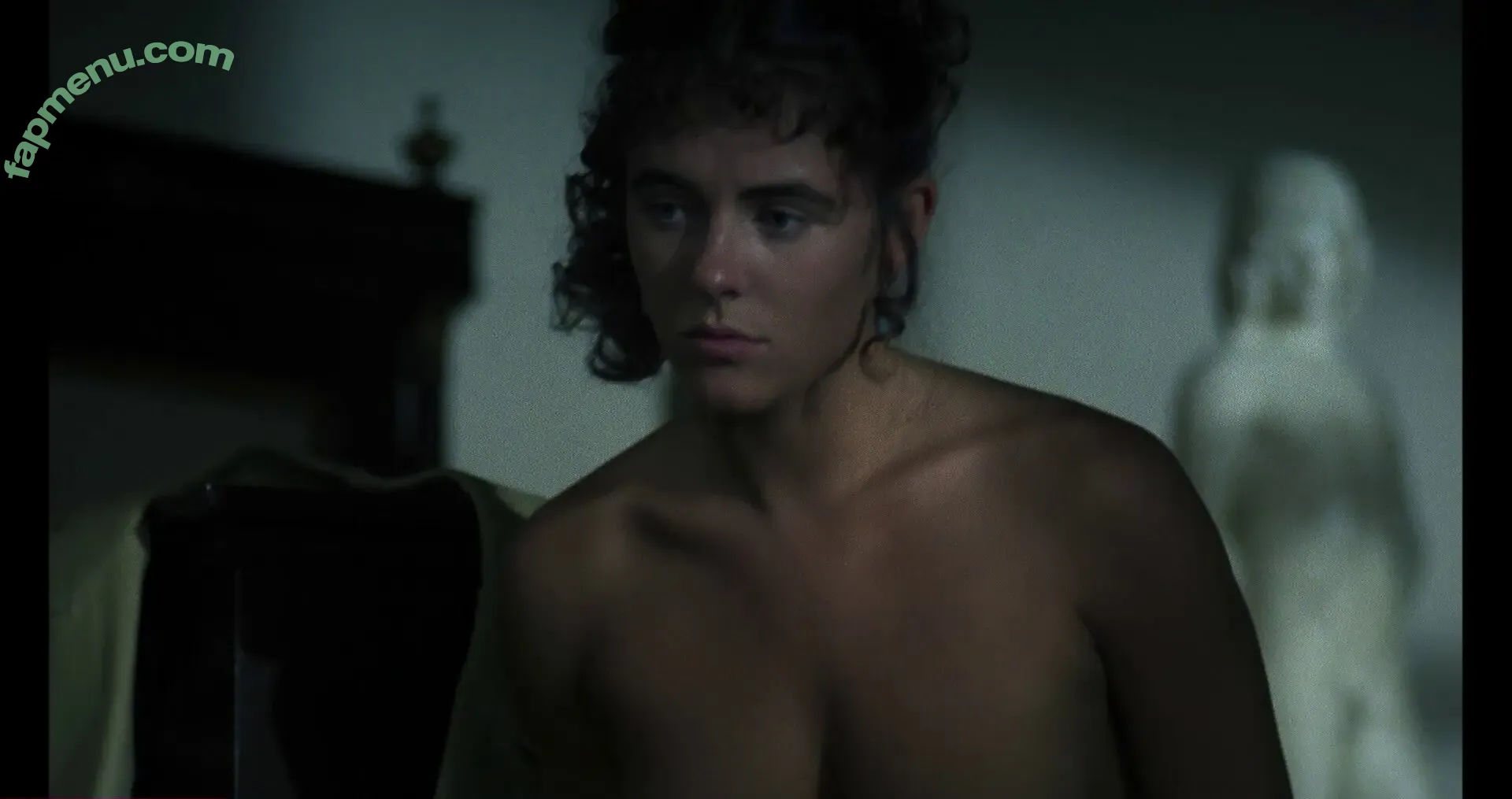 Elizabeth Hurley nude photo #1436 (elizabethhurley / elizabethhurley1)