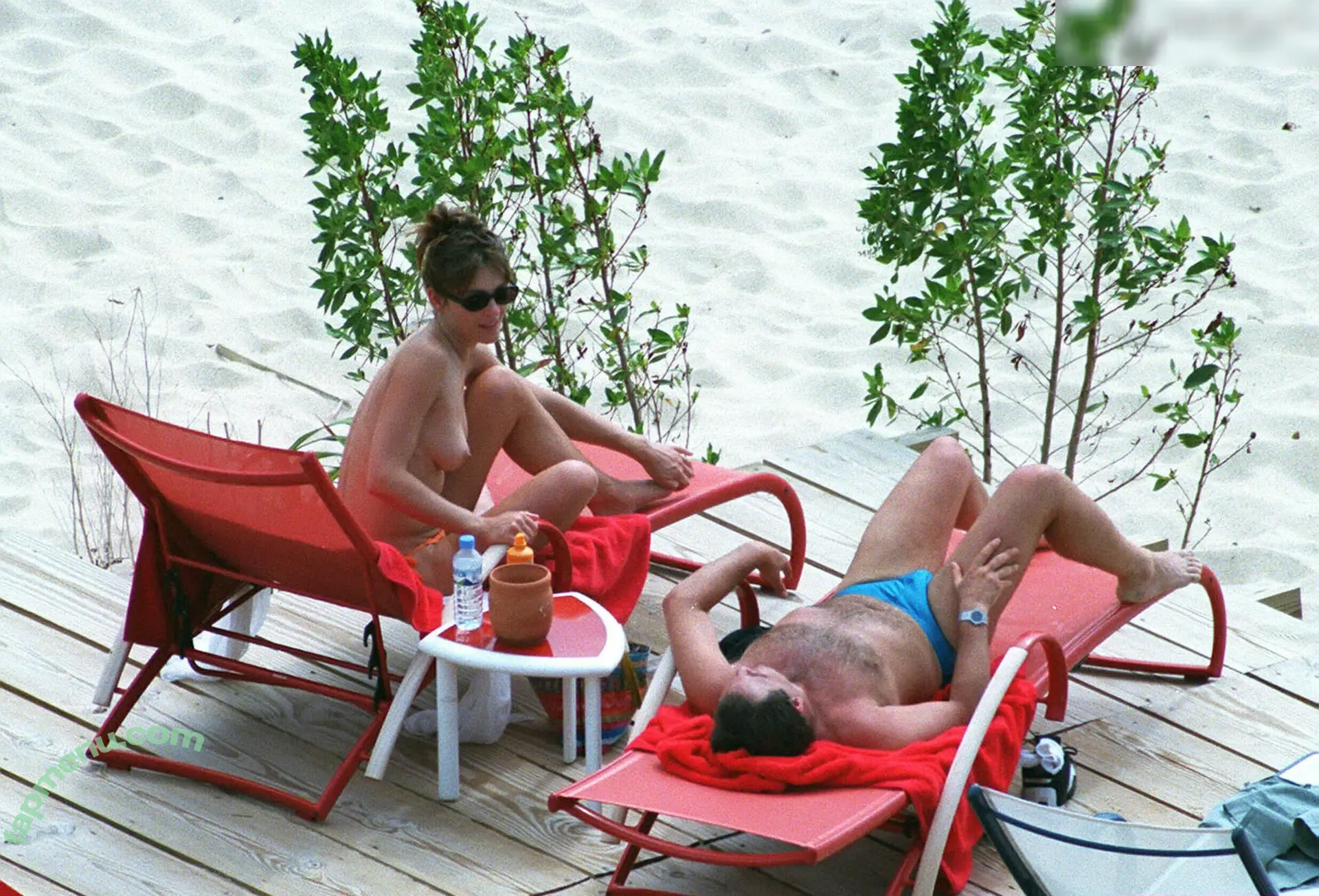Elizabeth Jane Hurley nude photo #0018 (ElizabethHurley / elizabethhurleybeach)