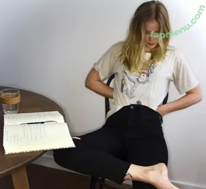 Elizabeth Lail / elizabethdlail / elizabethlail nude photo #0078