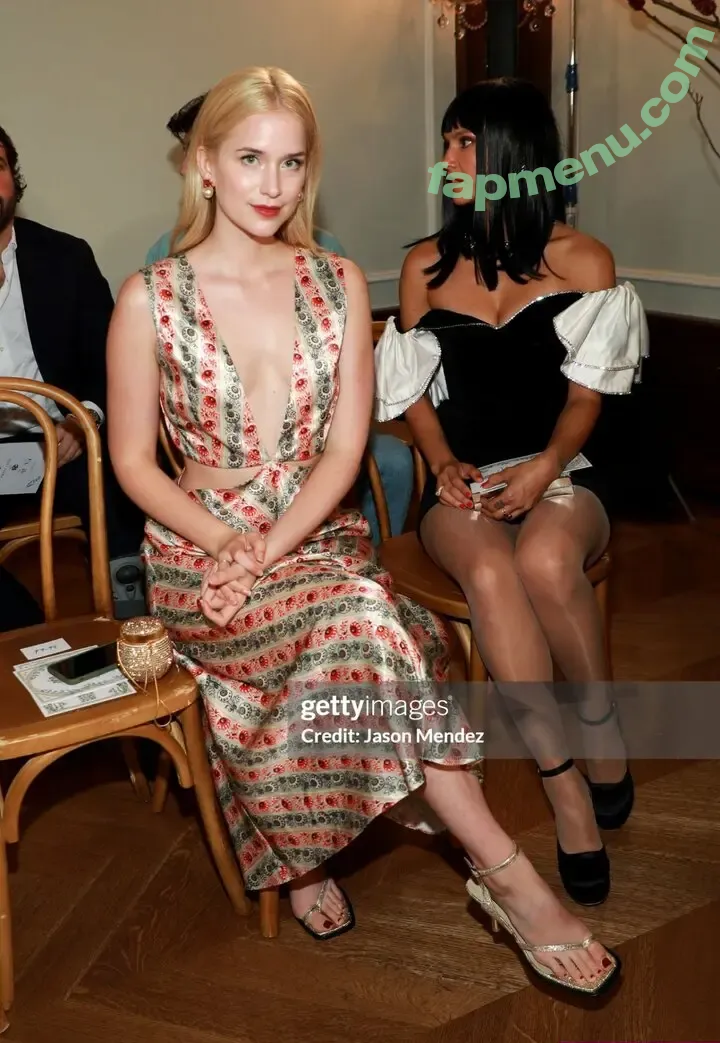 Elizabeth Lail nude photo #0080 (elizabethdlail / elizabethlail)