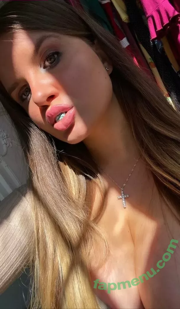 Elizabeth M nude photo #0297 (elizabethkm / elizabethnyk)