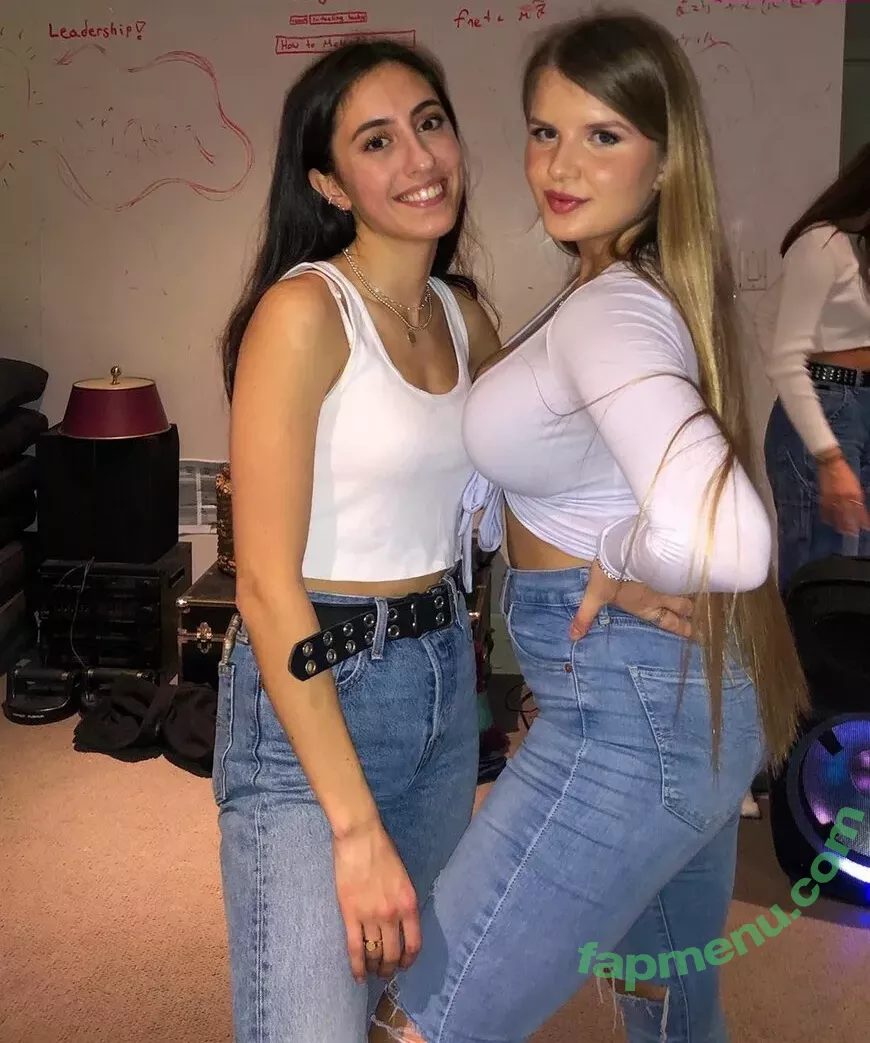 Elizabeth M nude photo #0367 (elizabethkm / elizabethnyk)