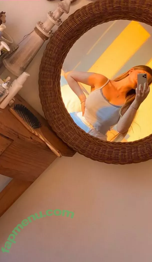 Elizabeth M nude photo #0380 (elizabethkm / elizabethnyk)