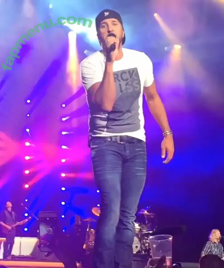 Elizabeth M nude photo #0404 (elizabethkm / elizabethnyk)