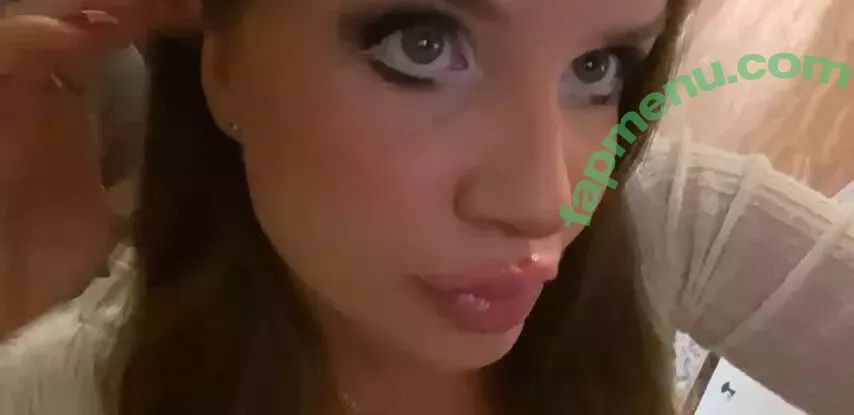 Elizabeth M nude photo #0419 (elizabethkm / elizabethnyk)