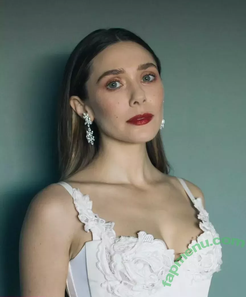 Elizabeth Olsen OnlyFans Leak: Nude photo #